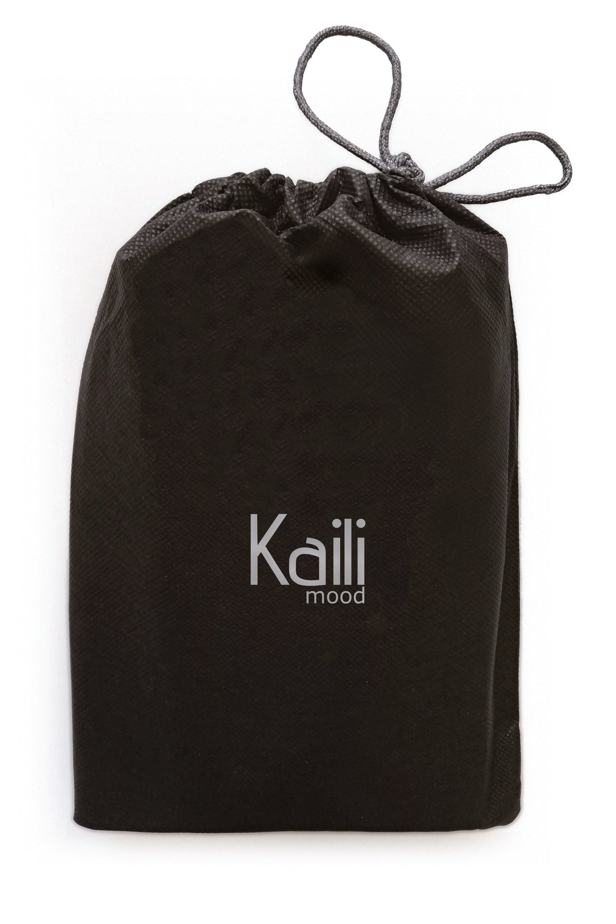 K0023AB | Canvas/Vera Leather Notebook Backpack, full grain, flyaway - Black Color. Nickel Antique accessories, Zipper closure. Dimensions: 29 x 40 x15 cm. Packaging: Tnt bag